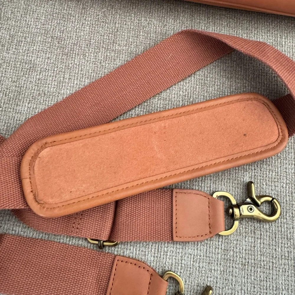 el portal genuine leather